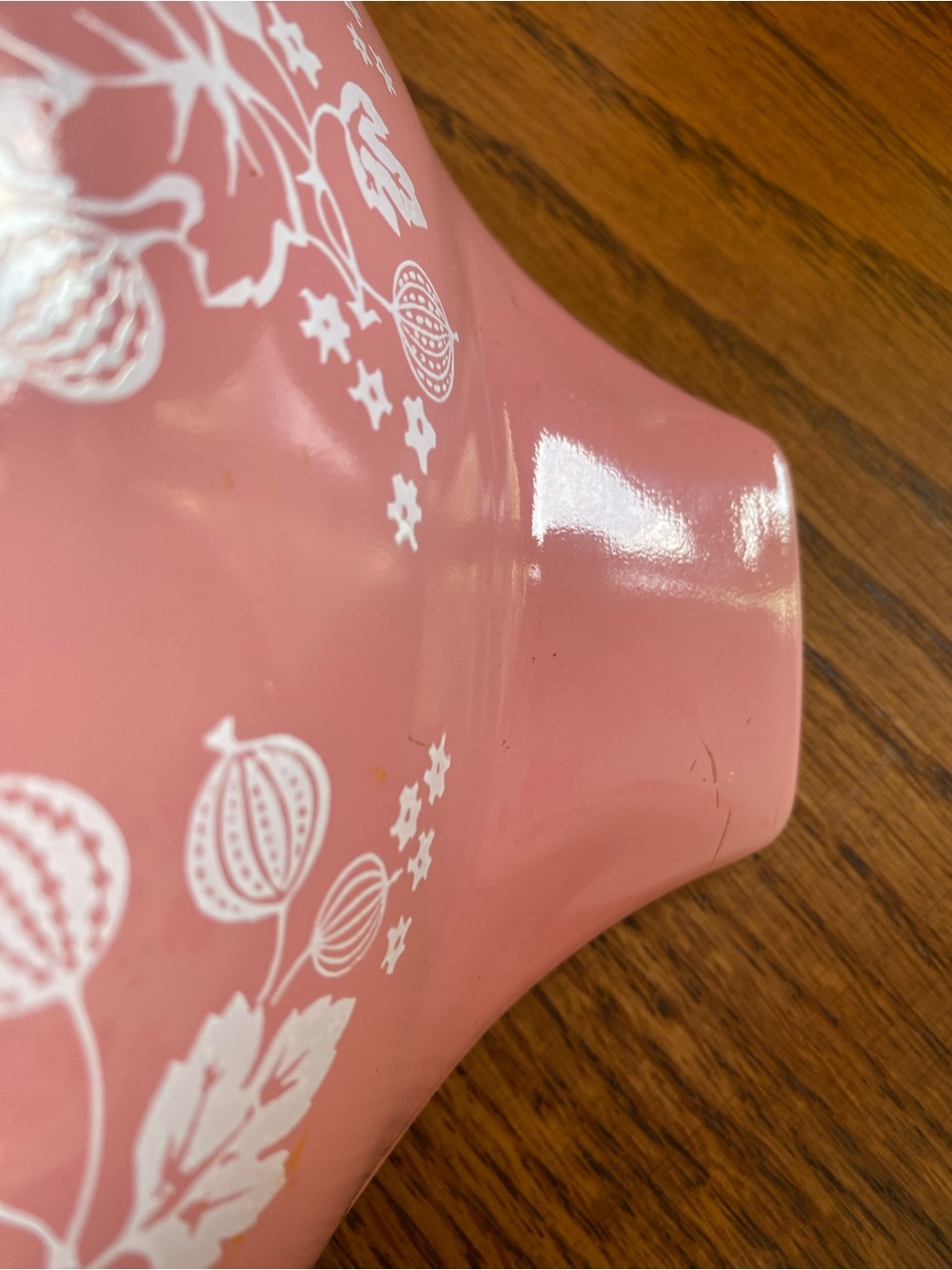 Vintage Pyrex mixing bowls are in the iconic Pink Gooseberry pattern. - Picture 11 of 14